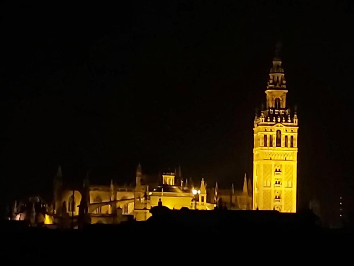 Palacio Del Siglo XVII Frente A Los Jardines De Murillo Sevilla Exterior foto